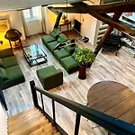Lägenhet ღ Merciers Duplex De Charme Au Centre Historique