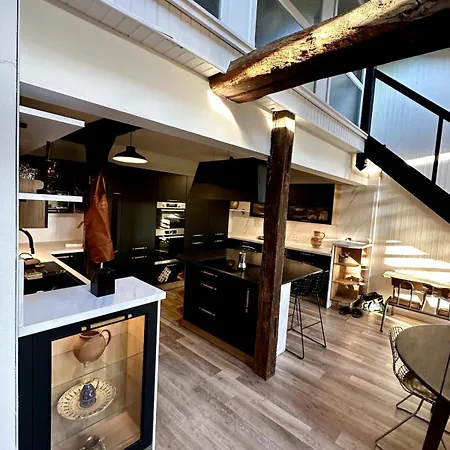 Appartamento ღ Merciers Duplex de charme au centre historique