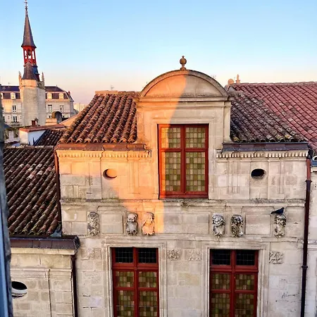 Appartamento ღ Merciers Duplex de charme au centre historique